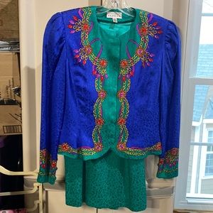 Beautiful 2 piece Adriana Papéll skirt & top.